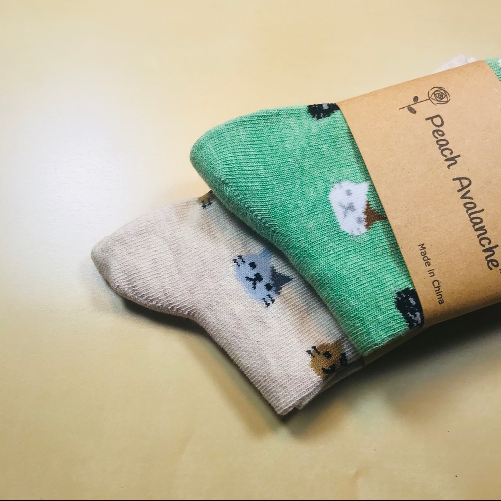 NEW 2 Pairs Women’s Cute Cartoon Cat Socks 🧦 🐱